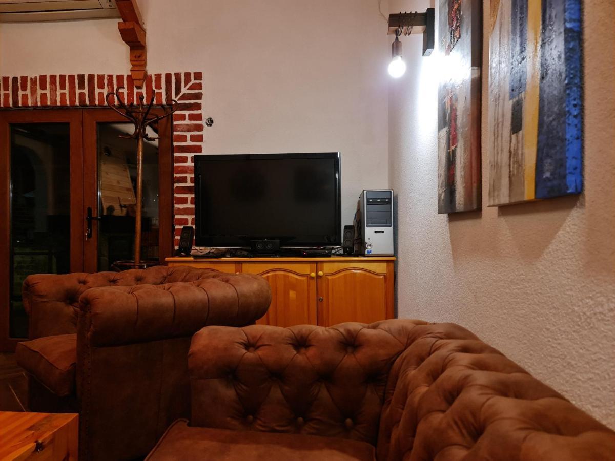 Къща За Гости Каза Роза - Swiss Style Chalet Casa Rosa Guest House Kjustendil Esterno foto