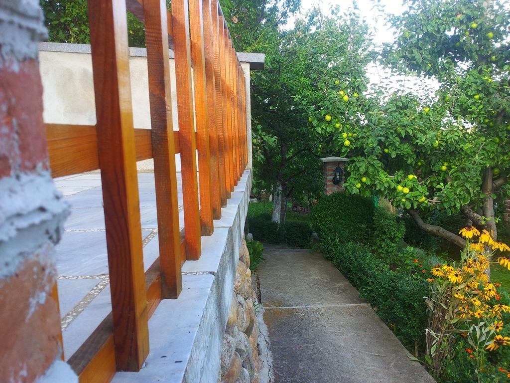 Къща За Гости Каза Роза - Swiss Style Chalet Casa Rosa Guest House Kjustendil Camera foto