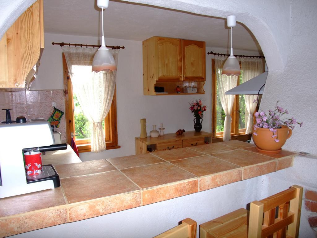 Къща За Гости Каза Роза - Swiss Style Chalet Casa Rosa Guest House Kjustendil Camera foto