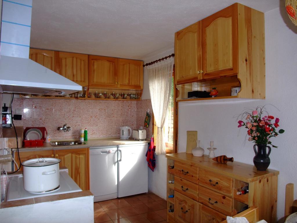 Къща За Гости Каза Роза - Swiss Style Chalet Casa Rosa Guest House Kjustendil Camera foto